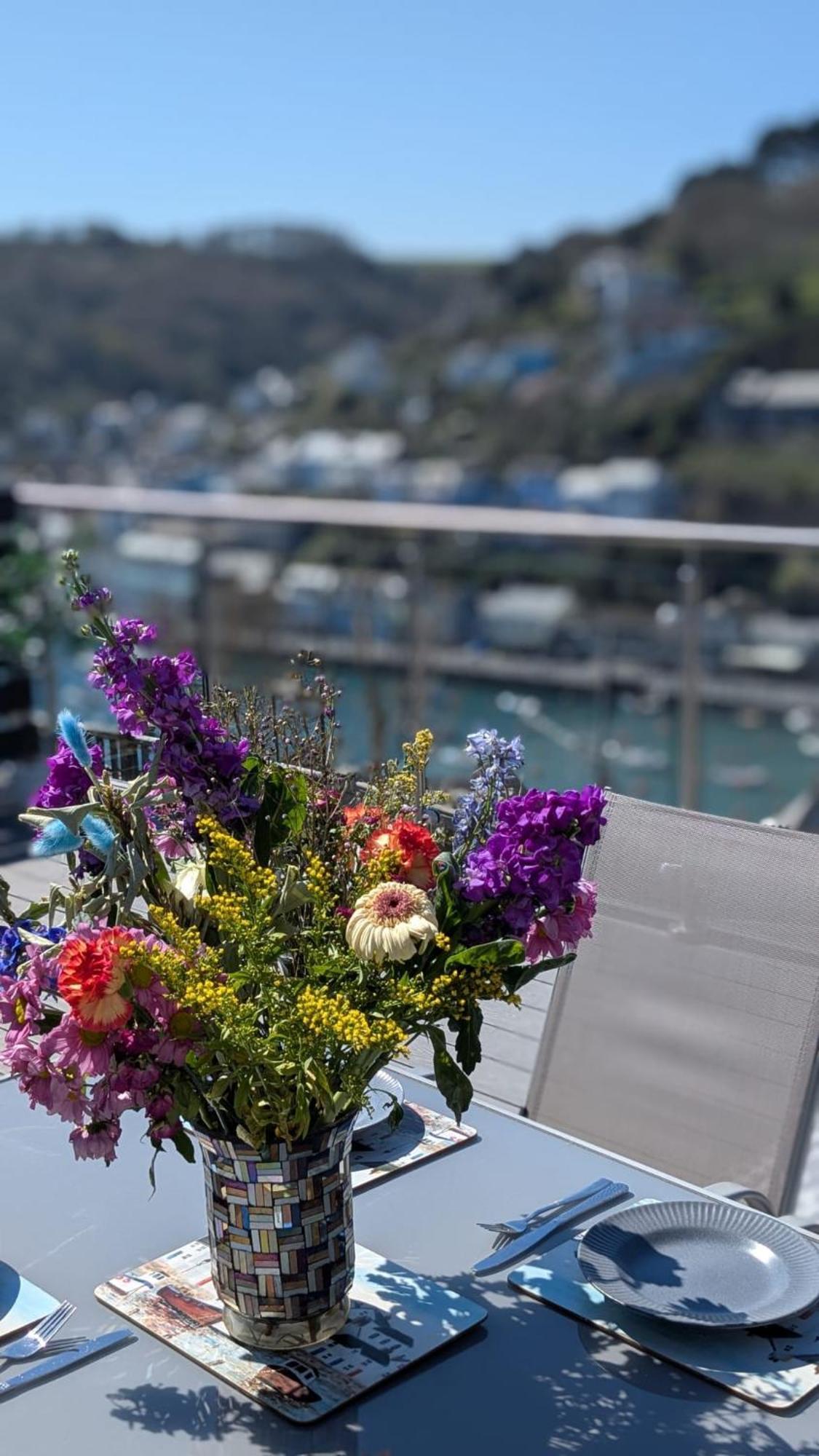 The Hillocks, Looe - Two Bedroom House With Fabulous Views Of Looe Town And Harbour Exteriör bild
