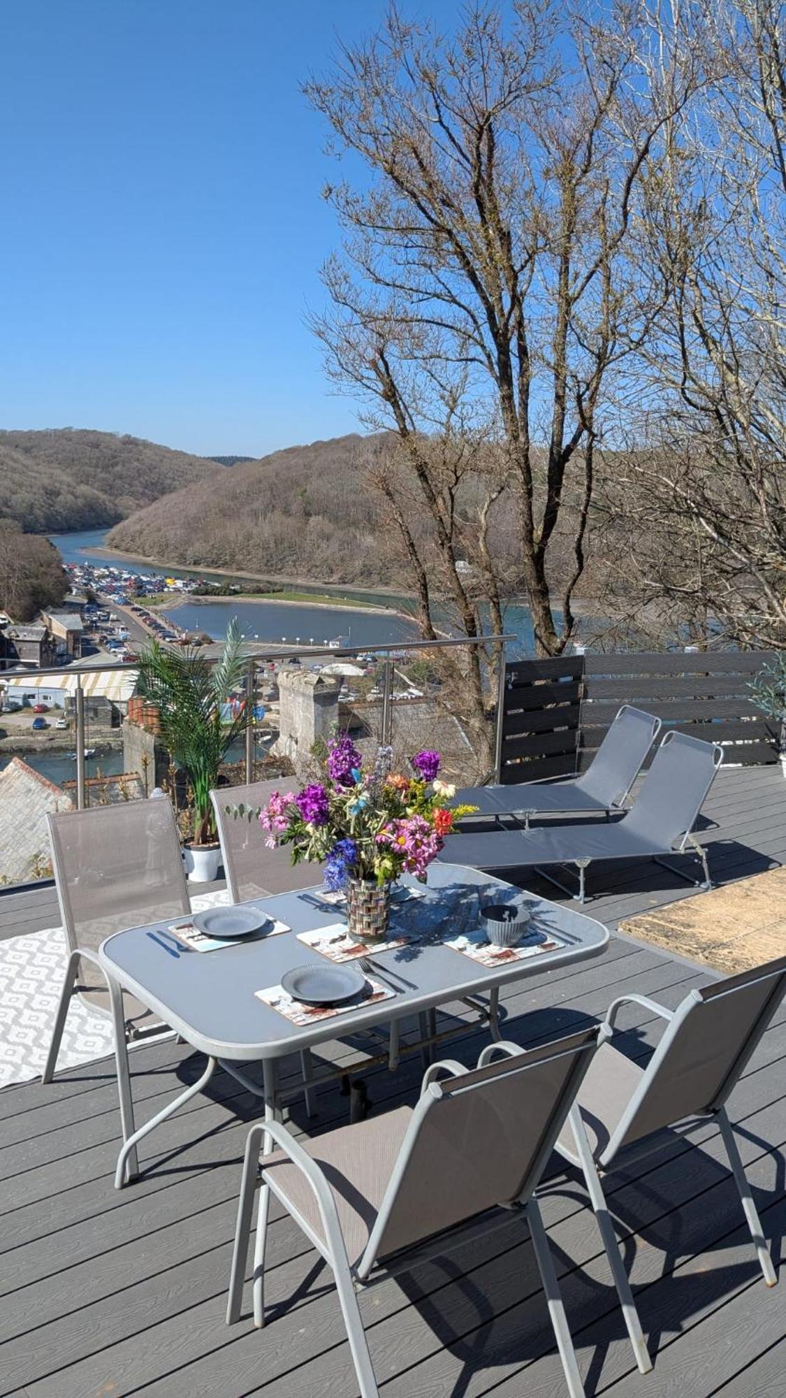 The Hillocks, Looe - Two Bedroom House With Fabulous Views Of Looe Town And Harbour Exteriör bild